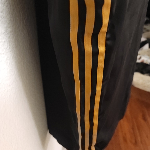 Ivy Park/Adidas Black Pack Pajama Top - Picture 9 of 9